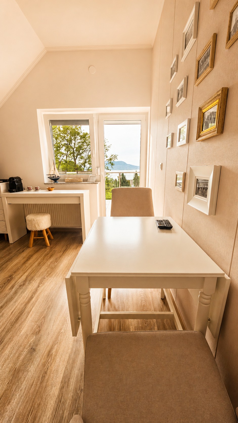 A Hilltop apartman kinti étkezője