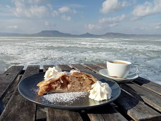 Cafe Kamilla